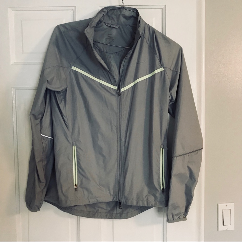 Nike windbreaker gray purple